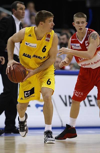 一步融入 一步融入