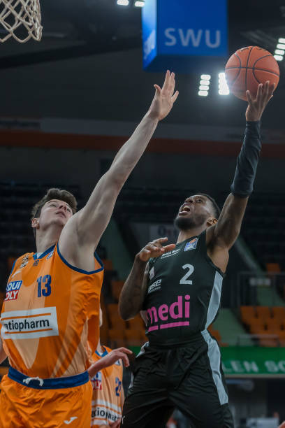 时隔多年再 时隔多年再